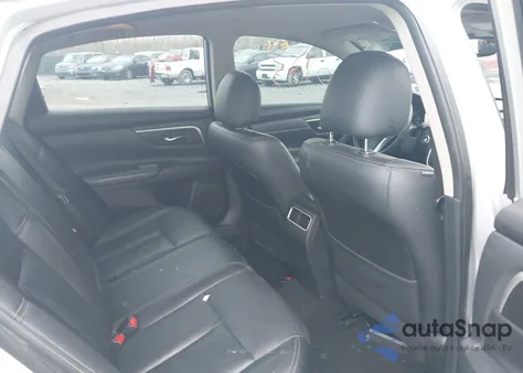 2017 Nissan Altima 2.5/2.5 S/2.5 Sl/2.5 Sr/2.5 Sv из США, поврежденный, VIN 1N4AL3AP6HC141776